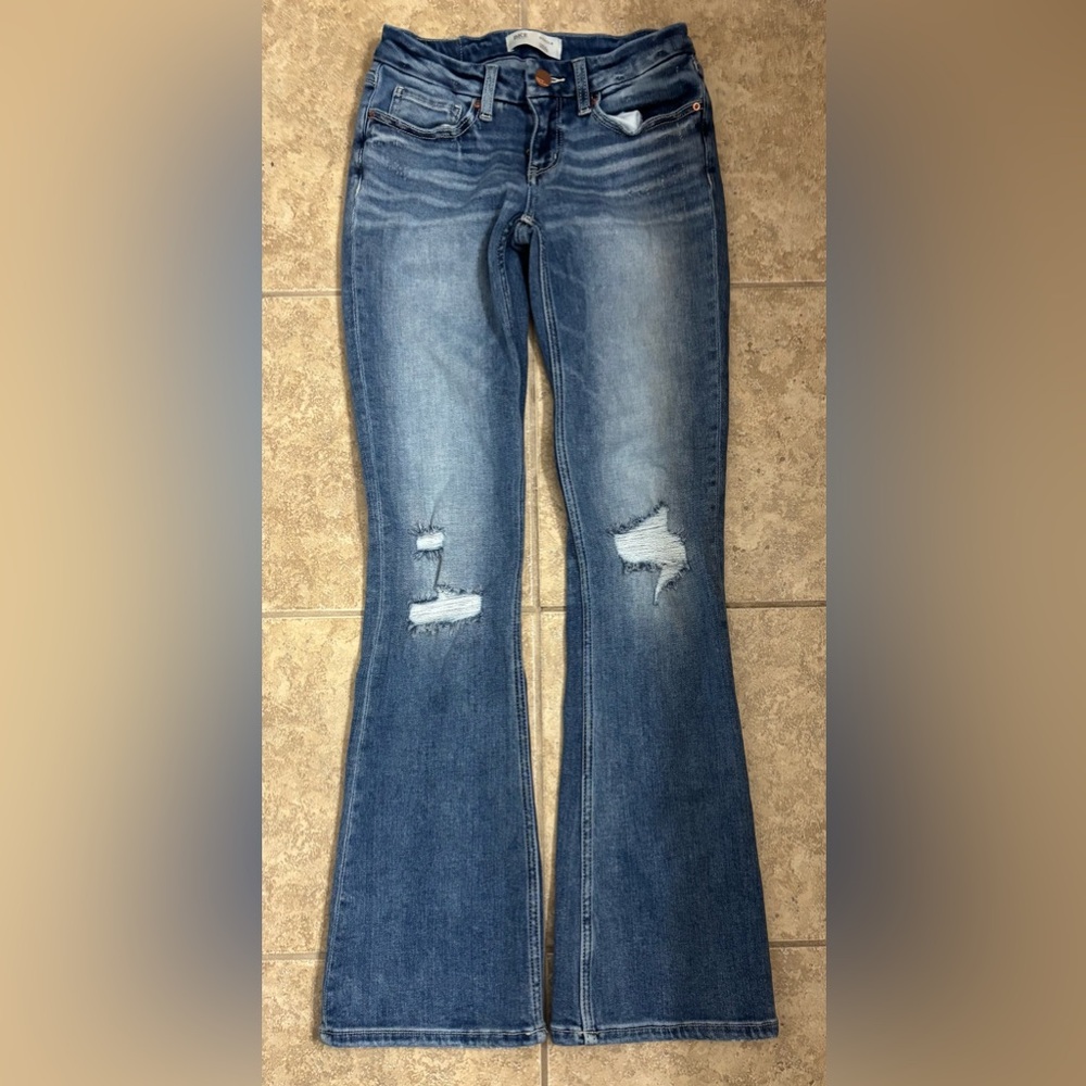 BKE Stella jeans. Size 26 x 33 1/ inches.